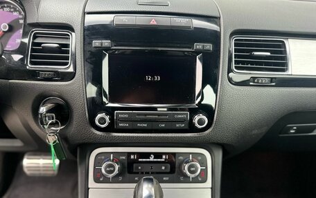 Volkswagen Touareg III, 2011 год, 1 628 000 рублей, 10 фотография