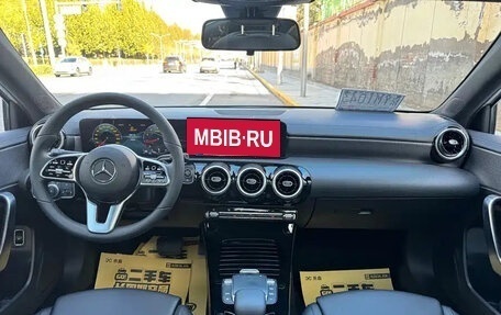 Mercedes-Benz A-Класс, 2022 год, 1 600 000 рублей, 12 фотография