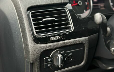 Volkswagen Touareg III, 2011 год, 1 628 000 рублей, 14 фотография