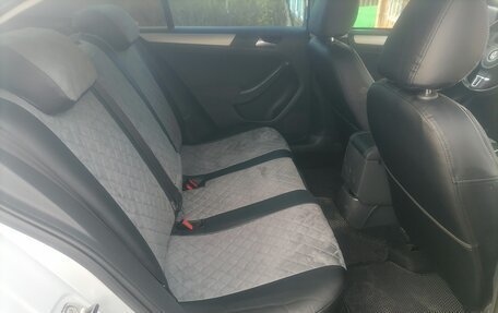 Volkswagen Jetta VI, 2012 год, 990 000 рублей, 9 фотография