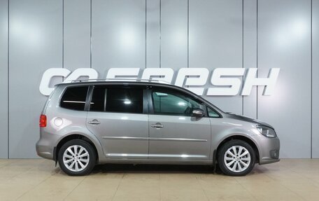 Volkswagen Touran III, 2011 год, 999 000 рублей, 5 фотография