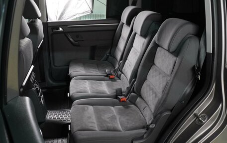 Volkswagen Touran III, 2011 год, 999 000 рублей, 9 фотография