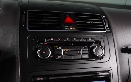 Volkswagen Touran III, 2011 год, 999 000 рублей, 12 фотография