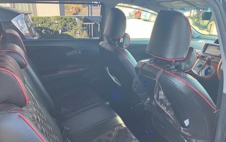 Toyota Wish II, 2016 год, 1 280 000 рублей, 19 фотография