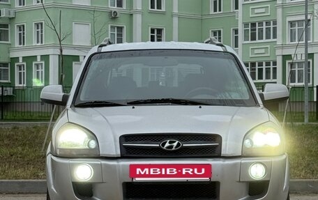 Hyundai Tucson III, 2005 год, 850 000 рублей, 2 фотография
