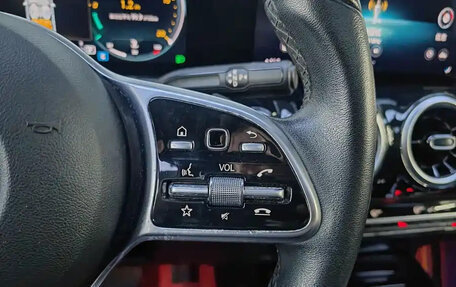 Mercedes-Benz GLA, 2021 год, 1 940 100 рублей, 10 фотография