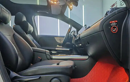 Mercedes-Benz GLA, 2021 год, 1 940 100 рублей, 14 фотография