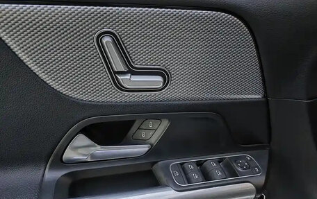 Mercedes-Benz GLA, 2021 год, 1 940 100 рублей, 12 фотография