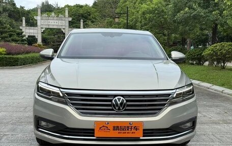 Volkswagen Lavida, 2022 год, 1 362 015 рублей, 2 фотография