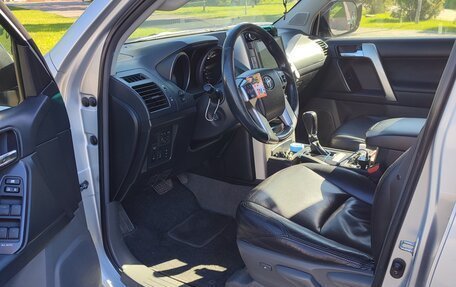 Toyota Land Cruiser Prado 150 рестайлинг 2, 2010 год, 2 950 000 рублей, 10 фотография