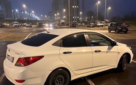 Hyundai Solaris II рестайлинг, 2012 год, 810 000 рублей, 5 фотография