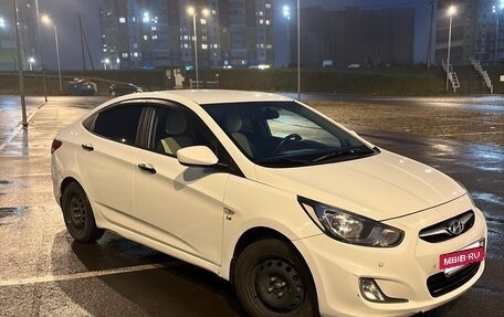 Hyundai Solaris II рестайлинг, 2012 год, 810 000 рублей, 3 фотография