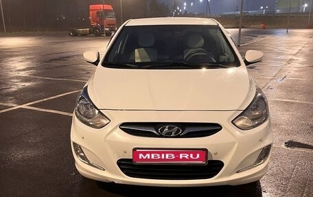 Hyundai Solaris II рестайлинг, 2012 год, 810 000 рублей, 13 фотография