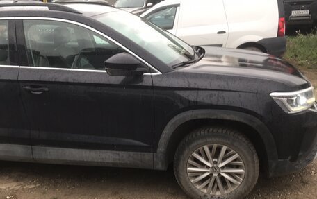 Volkswagen Taos, 2022 год, 2 370 000 рублей, 4 фотография