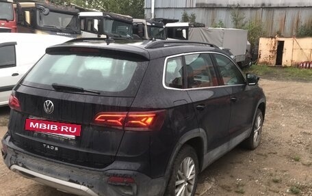 Volkswagen Taos, 2022 год, 2 370 000 рублей, 2 фотография