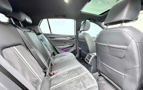 Volkswagen Golf VIII, 2021 год, 1 301 150 рублей, 15 фотография