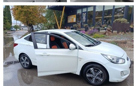 Hyundai Solaris II рестайлинг, 2014 год, 1 010 000 рублей, 1 фотография