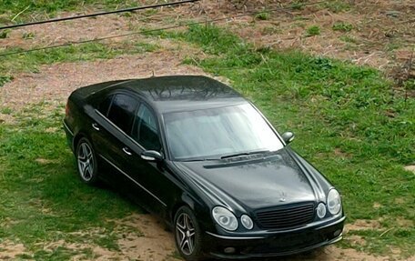 Mercedes-Benz E-Класс, 2002 год, 450 000 рублей, 1 фотография