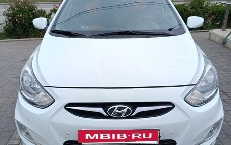 Hyundai Solaris II рестайлинг, 2014 год, 1 010 000 рублей, 4 фотография