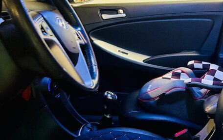 Hyundai Solaris II рестайлинг, 2012 год, 690 000 рублей, 9 фотография