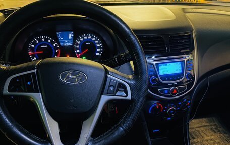 Hyundai Solaris II рестайлинг, 2012 год, 690 000 рублей, 11 фотография