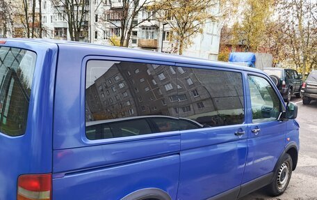 Volkswagen Caravelle T5, 2006 год, 750 000 рублей, 4 фотография