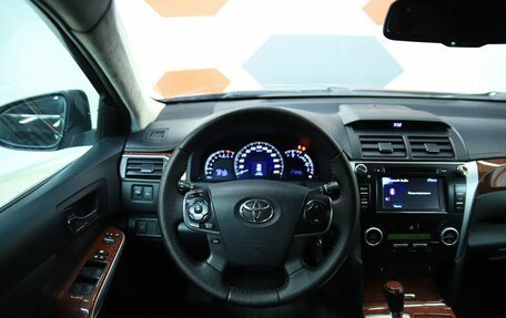 Toyota Camry, 2014 год, 1 390 000 рублей, 13 фотография