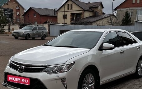 Toyota Camry, 2015 год, 1 719 000 рублей, 4 фотография