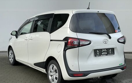 Toyota Sienta II, 2019 год, 1 398 000 рублей, 7 фотография