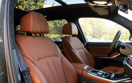 BMW X7, 2025 год, 18 000 000 рублей, 11 фотография