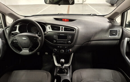 KIA cee'd III, 2013 год, 970 000 рублей, 17 фотография