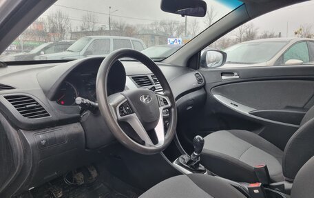 Hyundai Solaris II рестайлинг, 2013 год, 399 000 рублей, 5 фотография