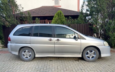 Nissan Prairie III, 2002 год, 360 000 рублей, 2 фотография