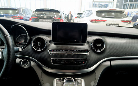 Mercedes-Benz V-Класс, 2020 год, 6 195 000 рублей, 15 фотография