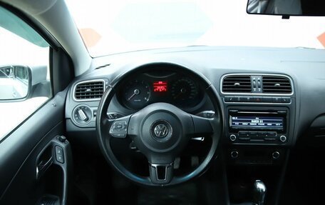 Volkswagen Polo VI (EU Market), 2012 год, 850 000 рублей, 11 фотография