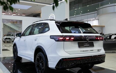 Volkswagen Tiguan, 2025 год, 5 290 000 рублей, 6 фотография