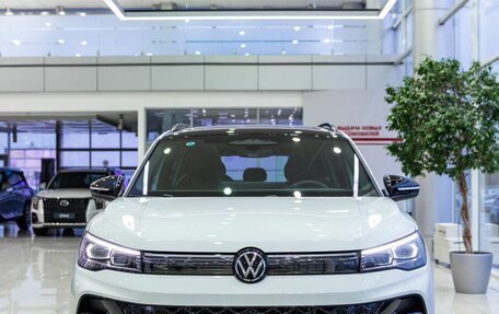 Volkswagen Tiguan, 2025 год, 5 290 000 рублей, 9 фотография