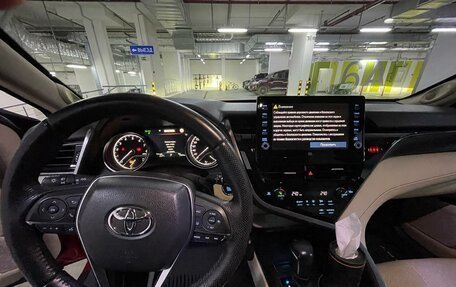 Toyota Camry, 2021 год, 3 760 000 рублей, 6 фотография