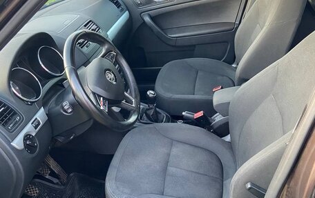 Skoda Yeti I рестайлинг, 2014 год, 1 100 000 рублей, 8 фотография