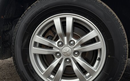 Mitsubishi Outlander III рестайлинг 3, 2018 год, 1 990 000 рублей, 11 фотография