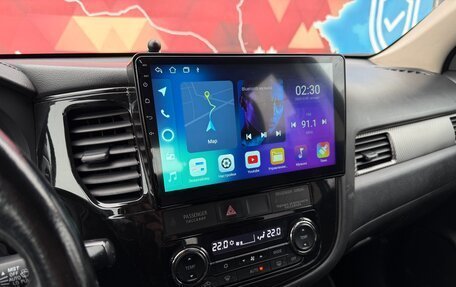 Mitsubishi Outlander III рестайлинг 3, 2018 год, 1 990 000 рублей, 16 фотография