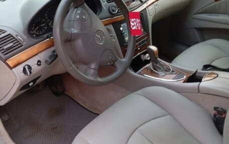 Mercedes-Benz E-Класс, 2003 год, 900 000 рублей, 4 фотография