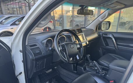 Toyota Land Cruiser Prado 150 рестайлинг 2, 2013 год, 3 657 500 рублей, 9 фотография