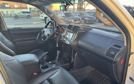 Toyota Land Cruiser Prado 150 рестайлинг 2, 2013 год, 3 657 500 рублей, 13 фотография