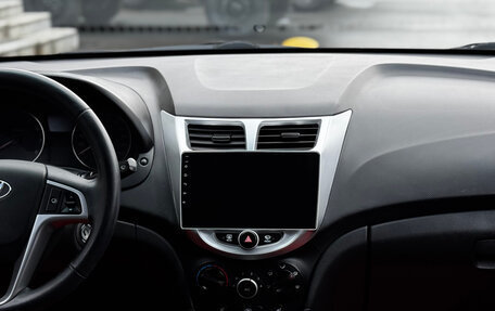 Hyundai Solaris II рестайлинг, 2013 год, 729 000 рублей, 17 фотография