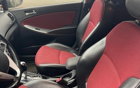 Hyundai Solaris II рестайлинг, 2011 год, 750 000 рублей, 6 фотография