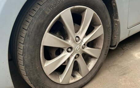 Hyundai Solaris II рестайлинг, 2011 год, 750 000 рублей, 9 фотография