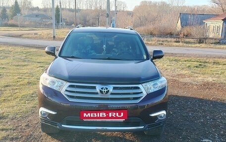 Toyota Highlander III, 2011 год, 2 500 000 рублей, 3 фотография