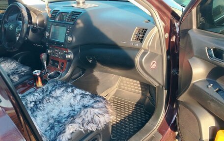 Toyota Highlander III, 2011 год, 2 500 000 рублей, 12 фотография