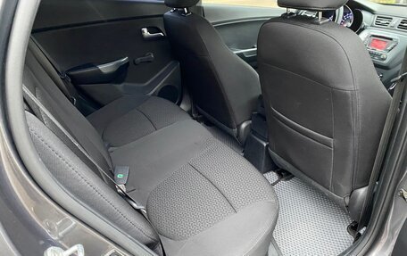 KIA Rio III рестайлинг, 2013 год, 835 000 рублей, 24 фотография